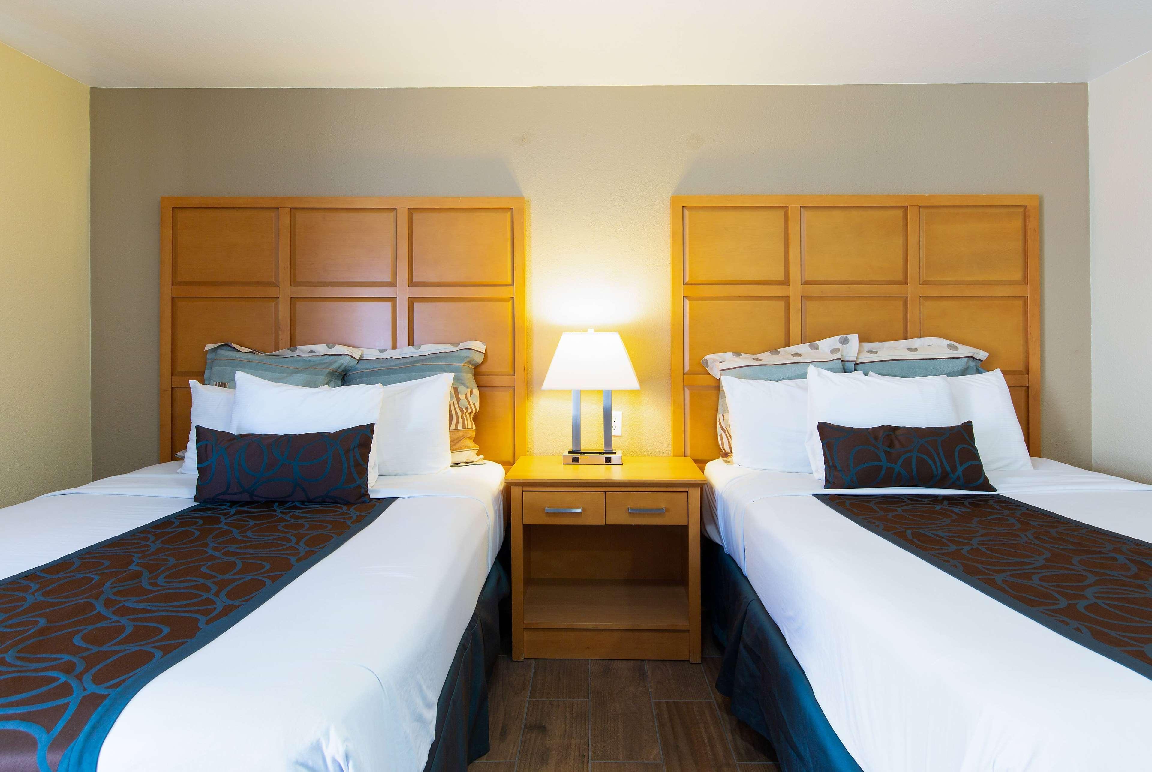 Yosemite Parkway Hotel Merced Bagian luar foto